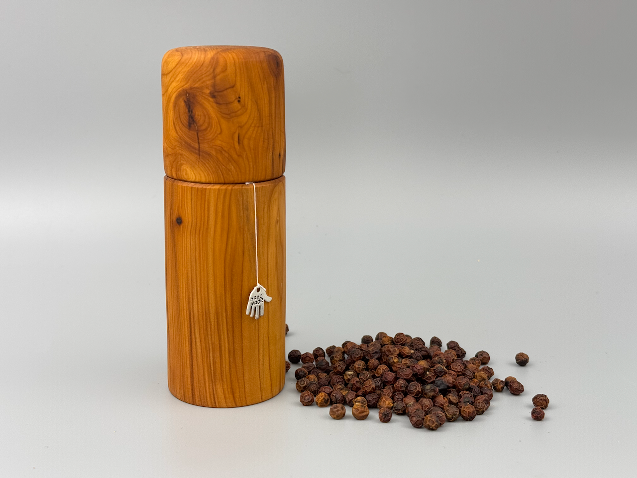 Pfeffermühle Holz handgedrechselt, Keramik