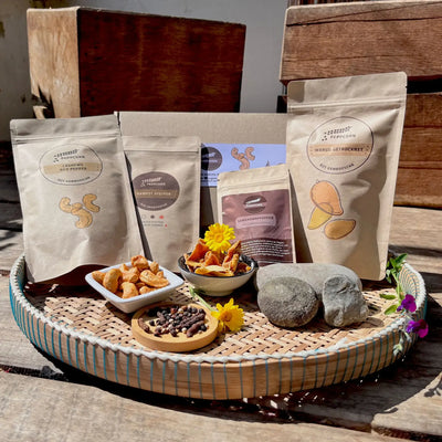 Geschenkbox Somleng mit Cashews Red Pepper, getrockneter Mango und Langkornpfeffer