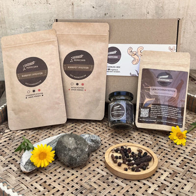 Grill-Gewürzbox mit zwei Sorten Kampot Pfeffer, fermentiertem Pfeffer und Langkornpfeffer